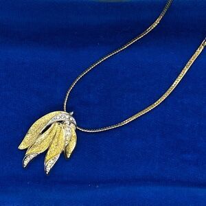 💛 Gold Plated Leaf & CZ Necklace